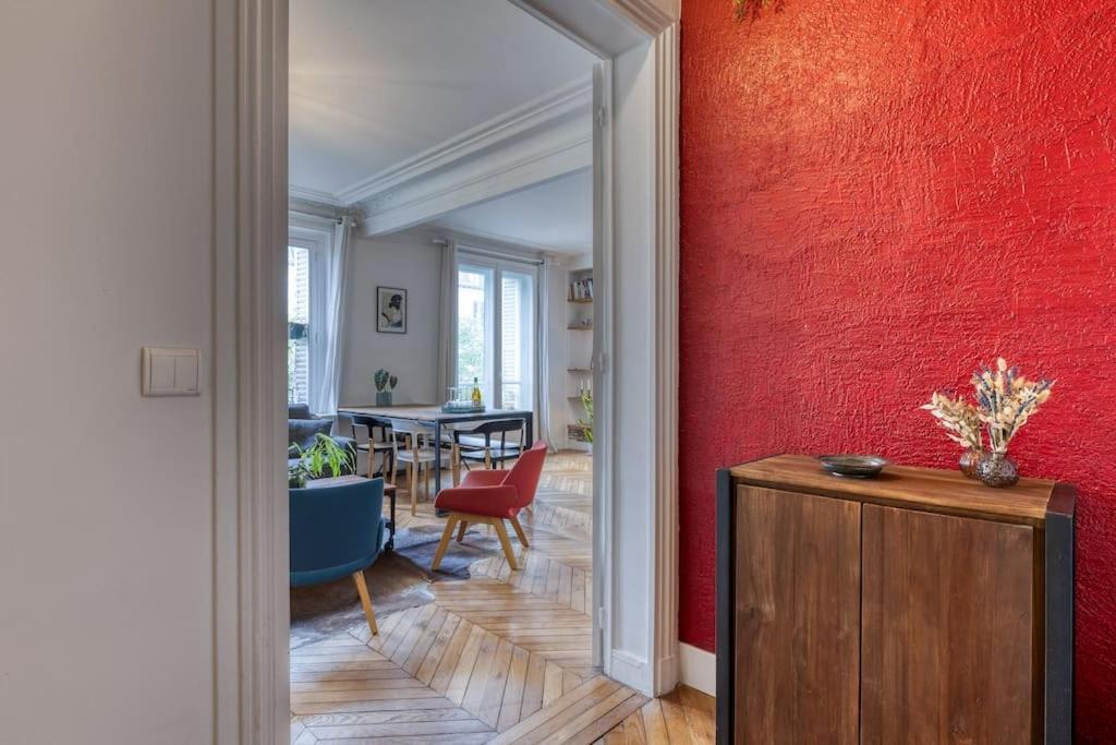 Appartement Dans Les Arbres A Montmartre Paris